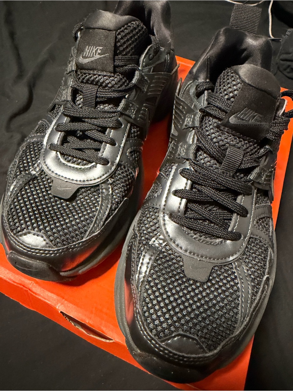 Nike Men’s Black Mesh & Synthetic Athletic Sneakers